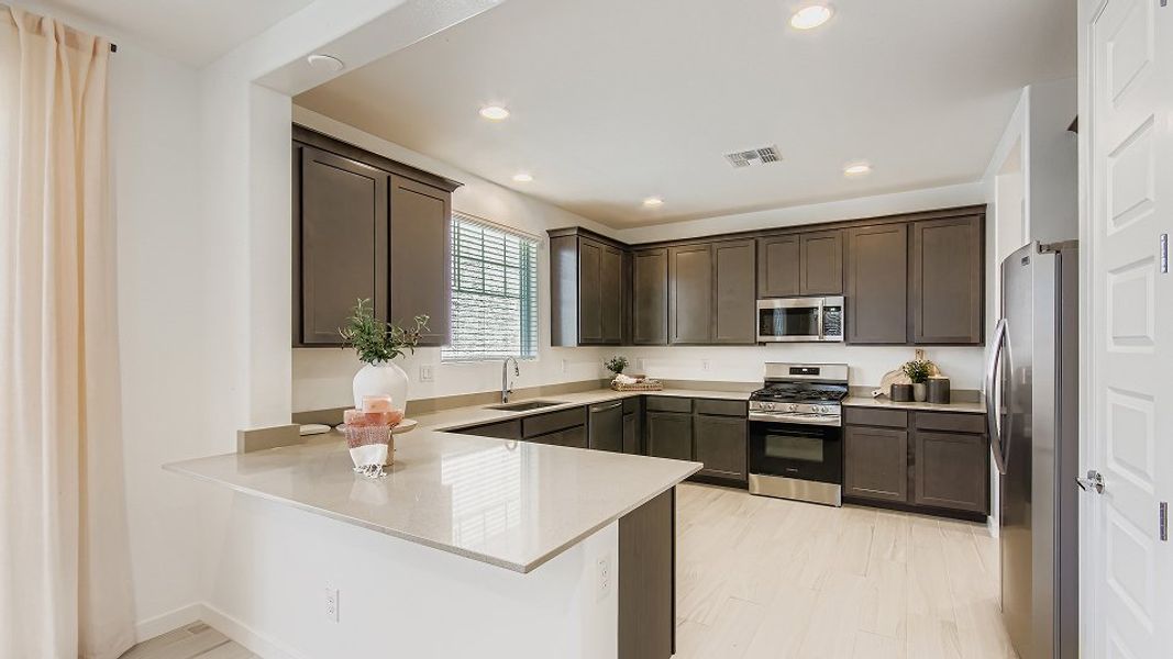 2020 Windsor Kitchen 1of4 F1 Base3 2020 Windsor Kitchen 1of4 F1 Base3