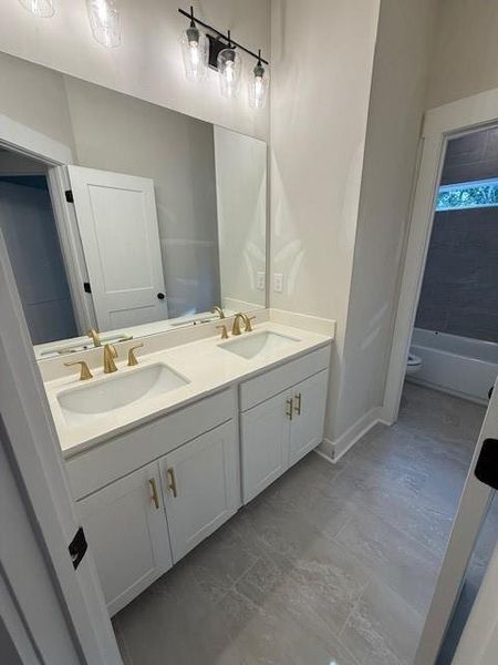 Furnished interior view inside a new home in , Jefferson (Image 4).