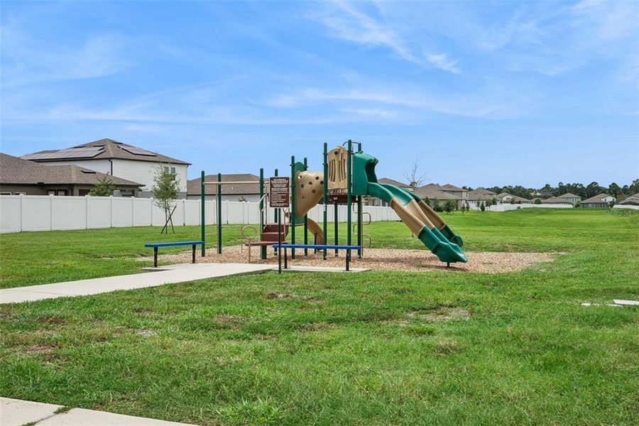Community amenities in , Deltona (Image 42).