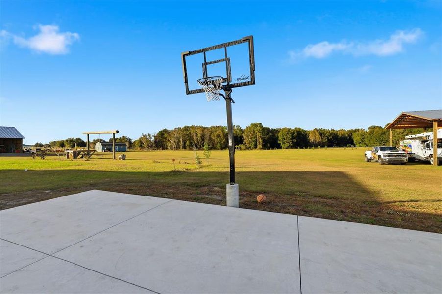 Community amenities in , Dade City (Image 59).