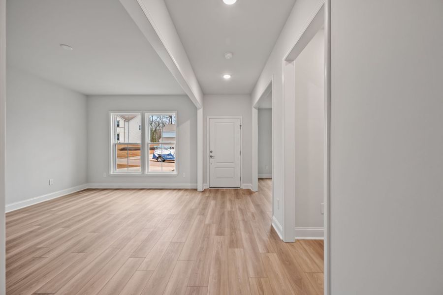 Spacious, unfurnished interior of a new home in Carriage Estates, Lexington (Image 28).