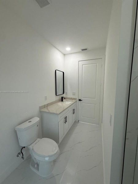 Furnished interior view inside a new home in , Lehigh Acres (Image 7).