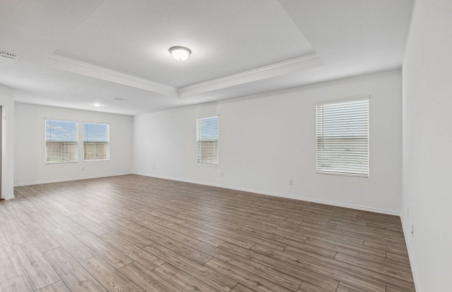 Representative unfurnished interior of a home built from the Killeen by Centex in Cottonwood, Howe (Image 12).