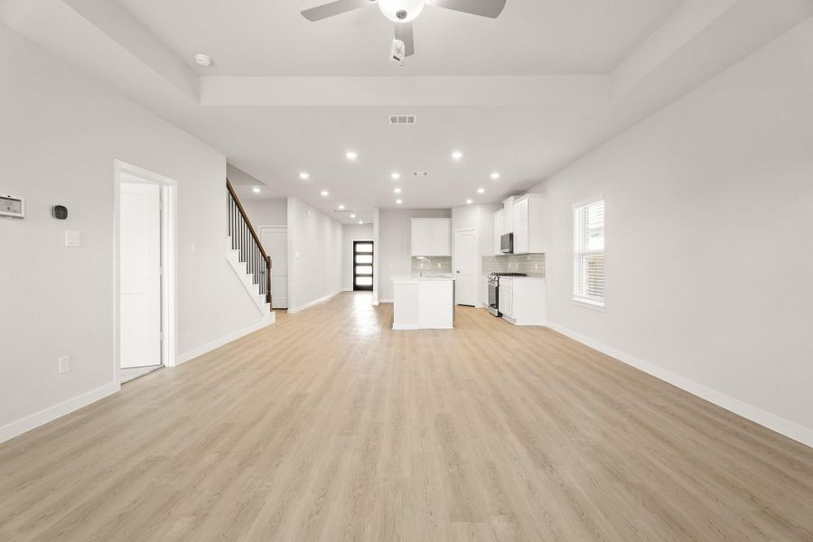 Spacious, unfurnished interior of a new home in Martha's Vineyard, Alvin (Image 17).