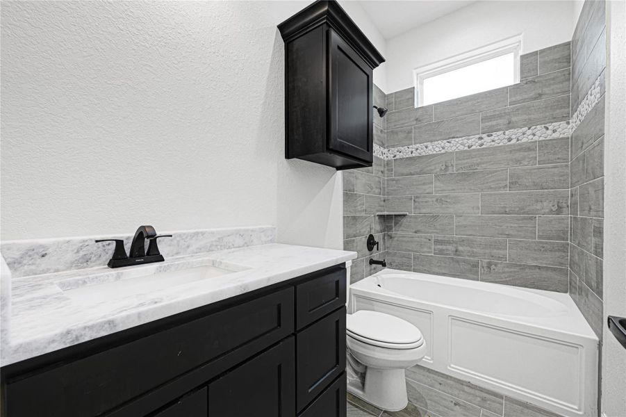 Furnished interior view inside a new home in , Anahuac (Image 10). Furnished interior view inside a new home in , Anahuac (Image 10).