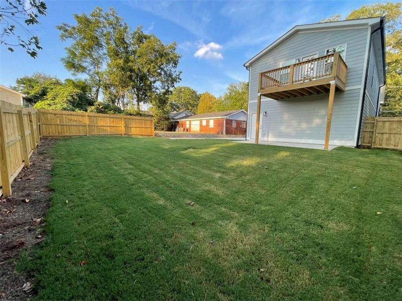 Exterior details and patio area of a home in , Hapeville (Image 17).