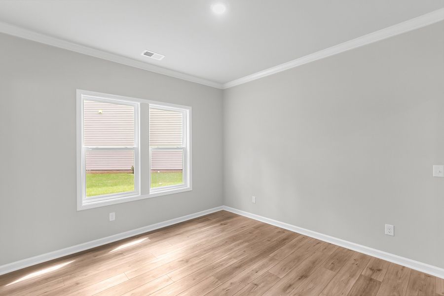 Spacious, unfurnished interior of a new home in Central Creek, Goose Creek (Image 22).