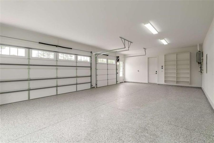 Spacious, unfurnished interior of a new home in , Monroe (Image 51).