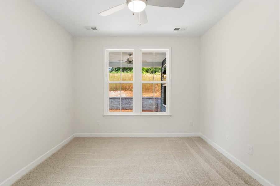 Spacious, unfurnished interior of a new home in Windsor Forest, Anderson (Image 20).