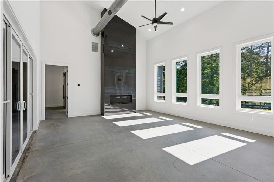 Spacious, unfurnished interior of a new home in , Marietta (Image 18).