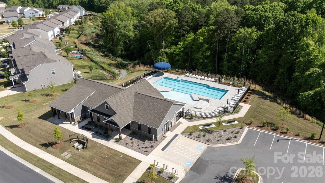 Community amenities in , Mooresville (Image 42).
