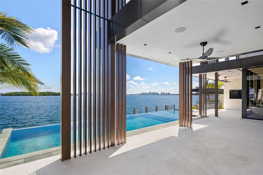 Condo located in North Miami, FL showcasing its design and architecture (Image 4).