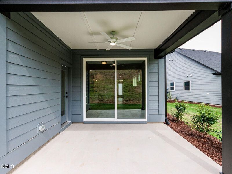 028-1280x960-porch 028-1280x960-porch