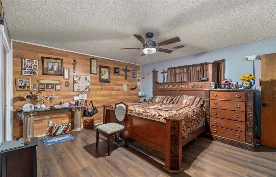 Furnished interior view inside a new home in , Brownwood (Image 14).