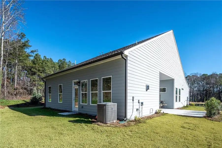 Exterior details and patio area of a home in , Gainesville (Image 2).
