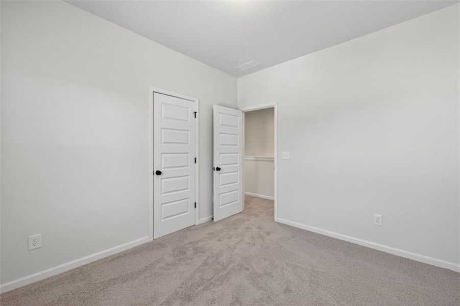 Spacious, unfurnished interior of a new home in Franklin Manor, Lawrenceville (Image 41).