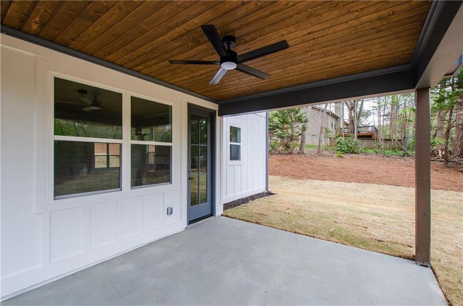 Exterior details and patio area of a home in , Gainesville (Image 24).