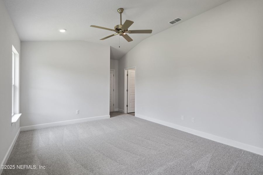 Spacious, unfurnished interior of a new home in Shadow Crest at Rolling Hills, Green Cove Springs (Image 8). Spacious, unfurnished interior of a new home in Shadow Crest at Rolling Hills, Green Cove Springs (Image 8).