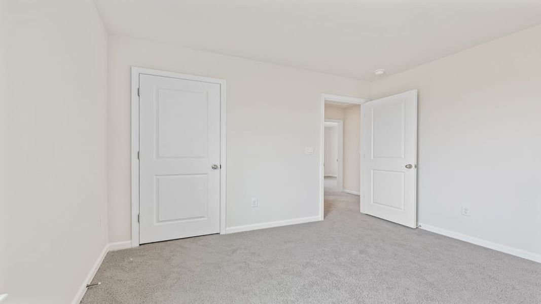 Spacious, unfurnished interior of a new home in Baxter Village, Boiling Springs (Image 26).