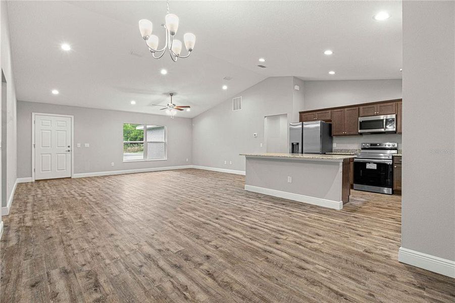 Spacious, unfurnished interior of a new home in , Summerfield (Image 11).