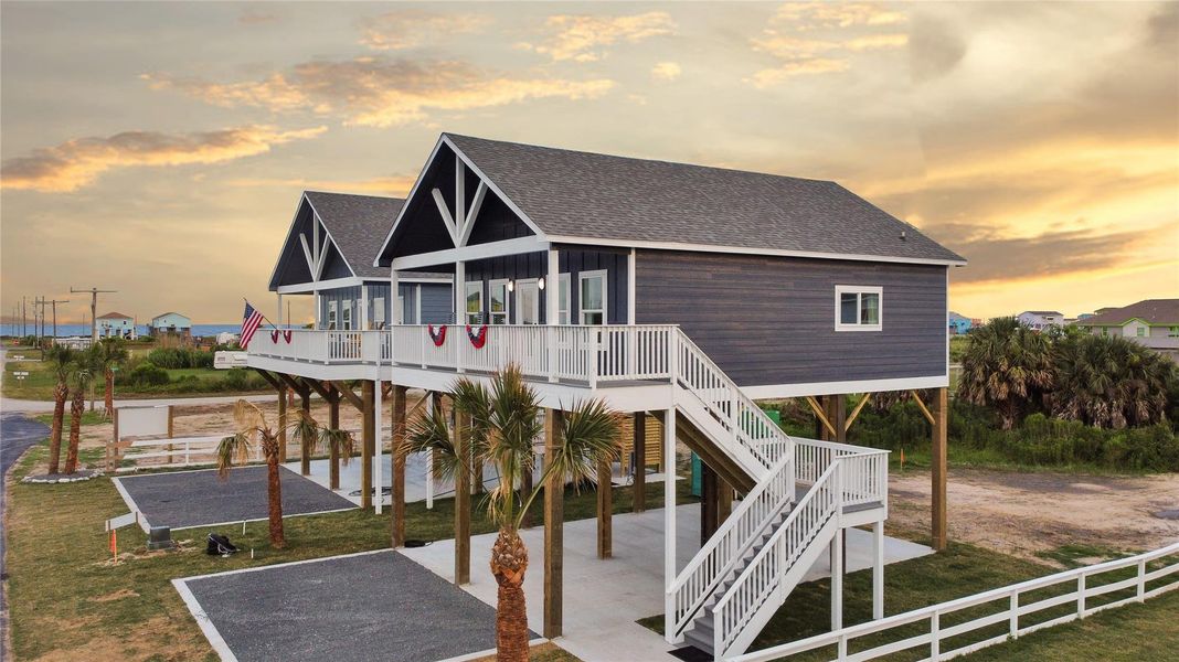 Exterior details and patio area of a home in , Bolivar Peninsula (Image 32).