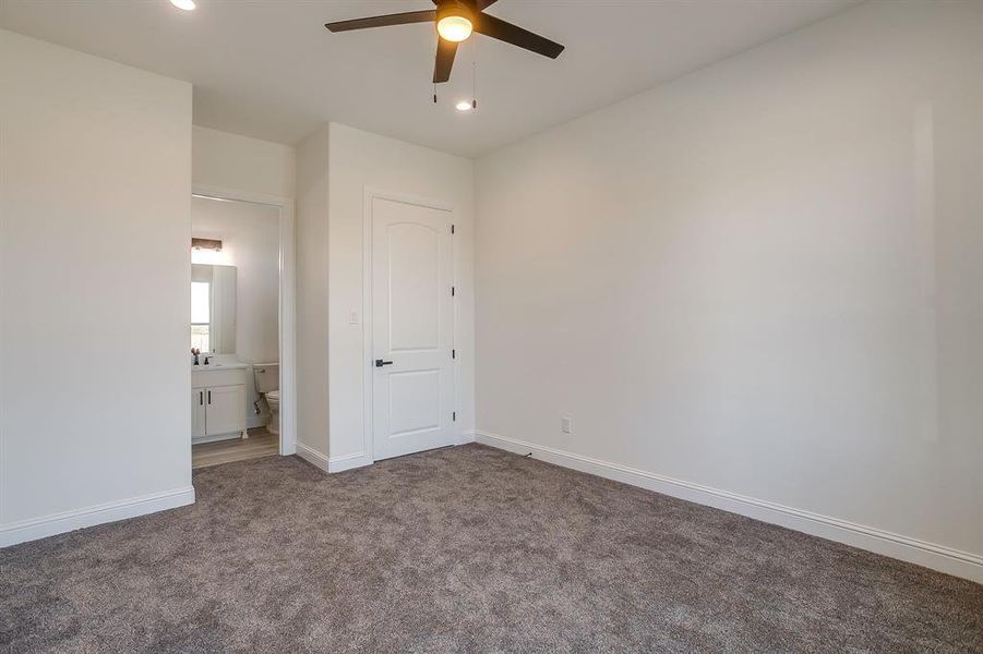 Spacious, unfurnished interior of a new home in , Grandview (Image 30).