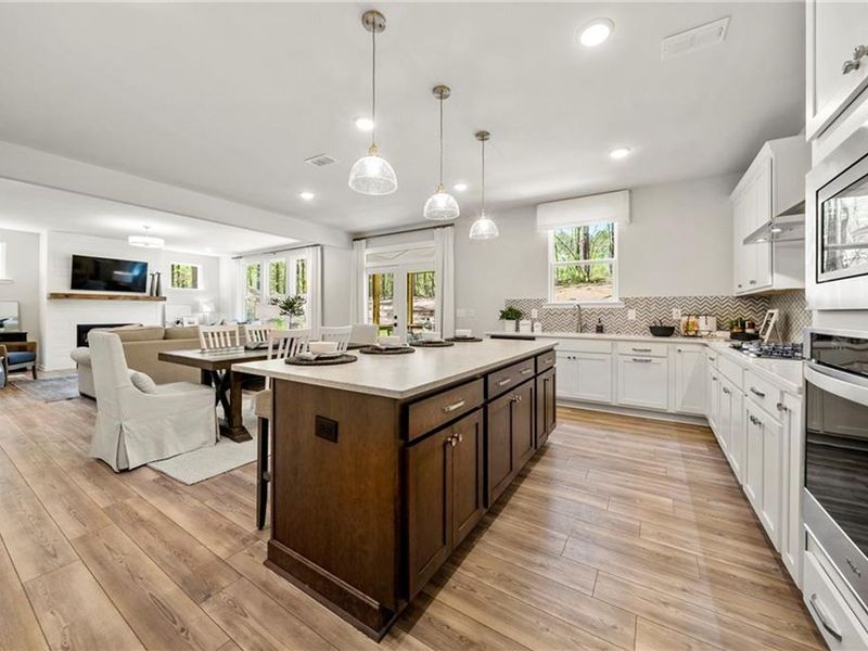 Furnished interior view inside a new home in Riverwood, Dallas (Image 9).