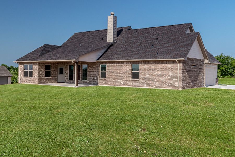 Representative exterior details of a home built from the The Sydney by Doug Parr Custom Homes in Honeysuckle Ranch, Paradise (Image 3).