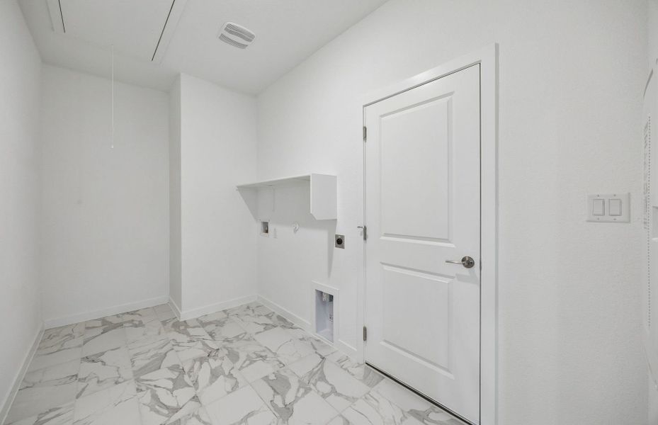Spacious, unfurnished interior of a new home in Lagos, Manor (Image 14).