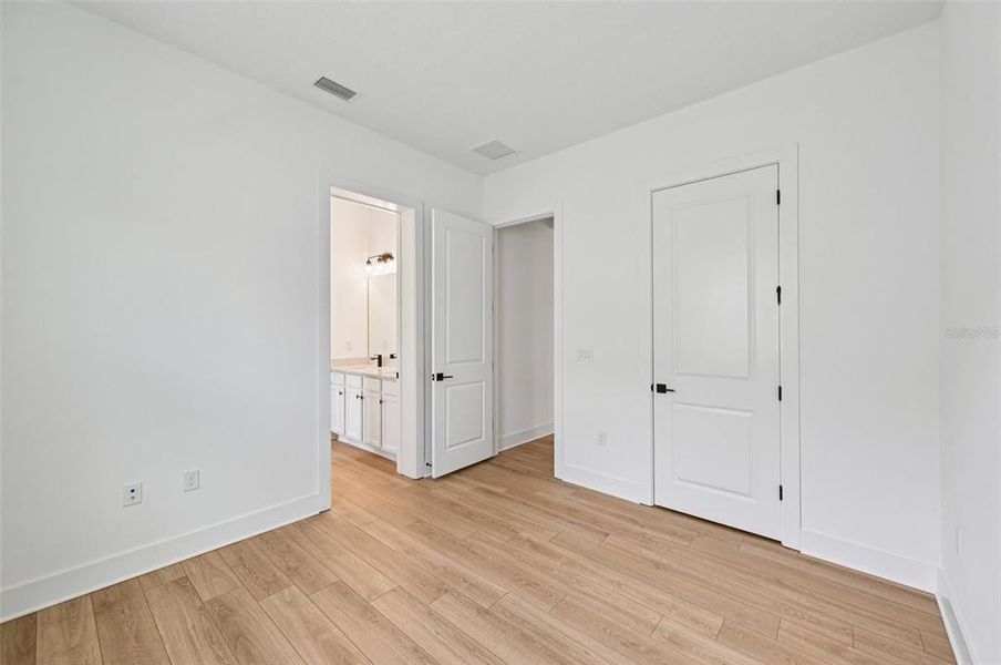 Spacious, unfurnished interior of a new home in Biscayne Landing at Seaire, Parrish (Image 42).