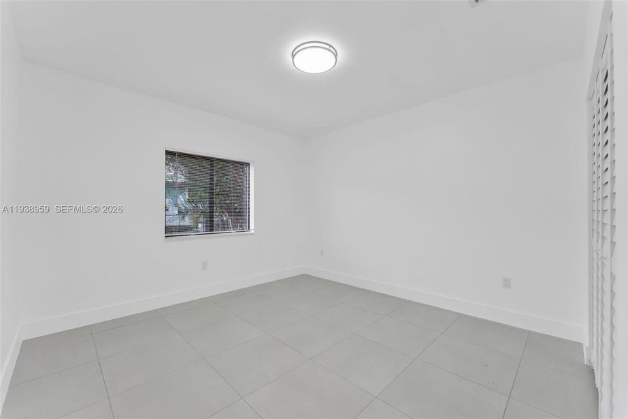 Spacious, unfurnished interior of a new home in , Miami (Image 32).