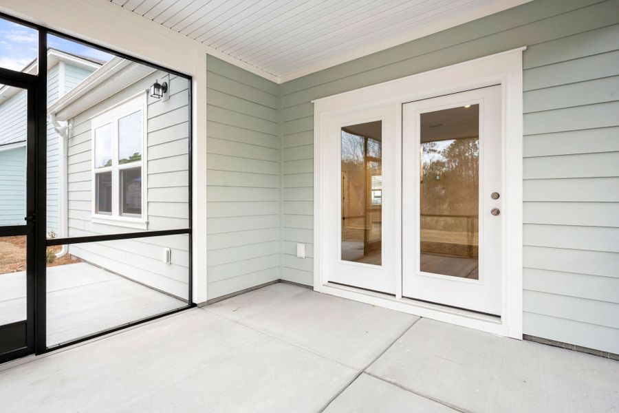 Exterior details and patio area of a home in Salem Bay, Beaufort (Image 22).