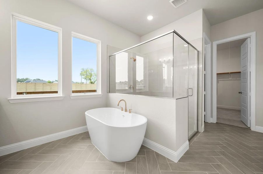The Elliott Primary Bath