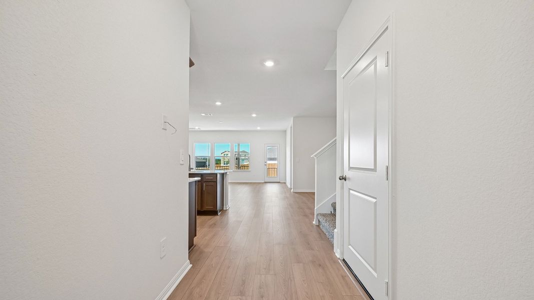 Spacious, unfurnished interior of a new home in Bar W Ranch, Leander (Image 24). Spacious, unfurnished interior of a new home in Bar W Ranch, Leander (Image 24).