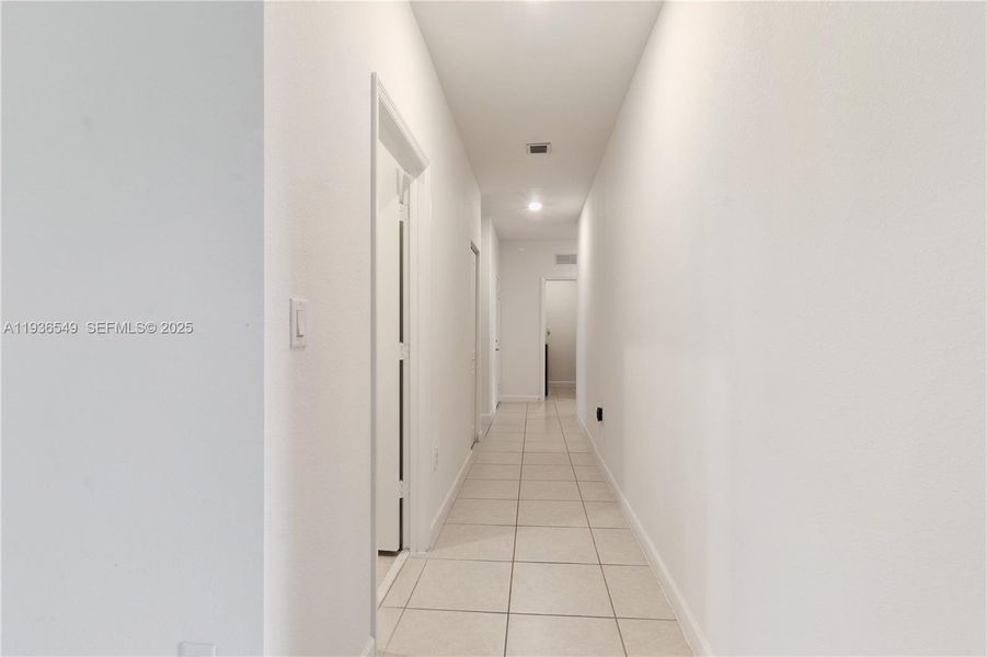 Spacious, unfurnished interior of a new home in , Homestead (Image 20).