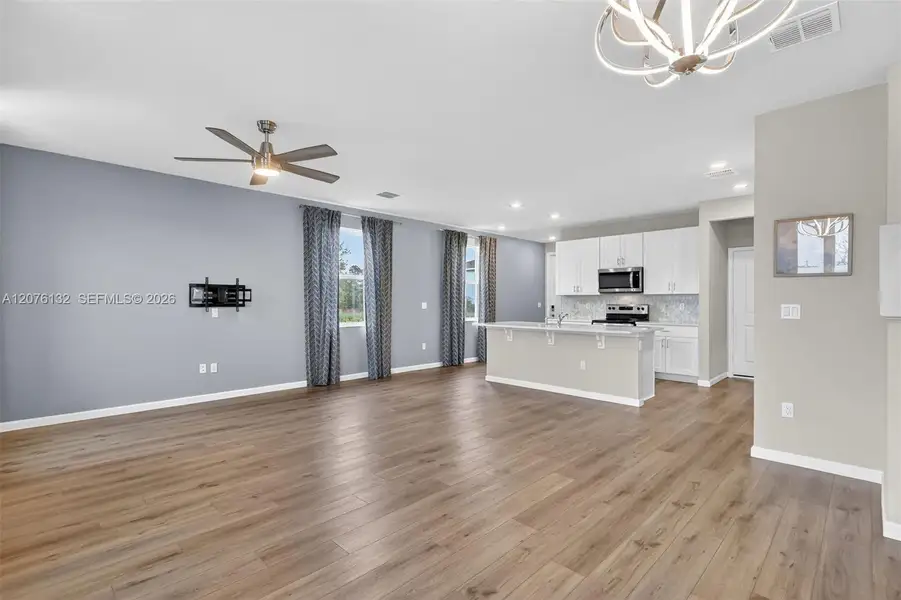Spacious, unfurnished interior of a new home in , Stuart (Image 15).