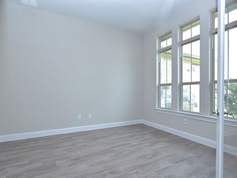Representative unfurnished interior of a home built from the San Simeon I by Giddens Homes in Clearwater Ranch, Liberty Hill (Image 423).