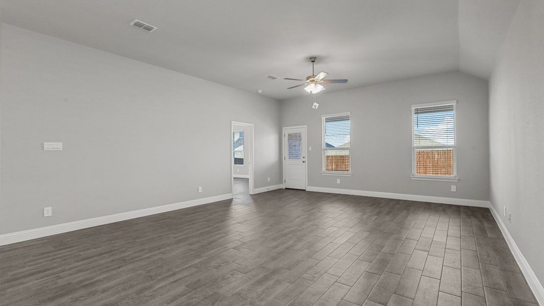 Spacious, unfurnished interior of a new home in Treeline, Justin (Image 22).