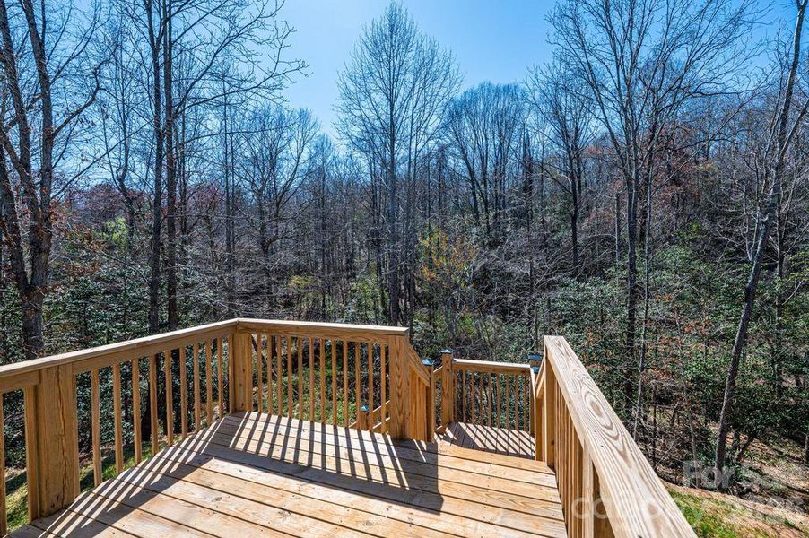 Natural landscape and outdoor views near  in Hickory (Image 36).