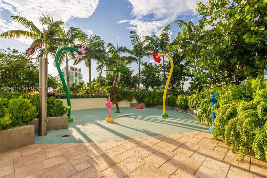 Community amenities in , Miami (Image 30).