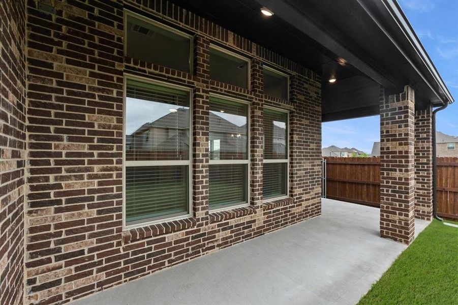 1315 Woodpecker-Patio-1
