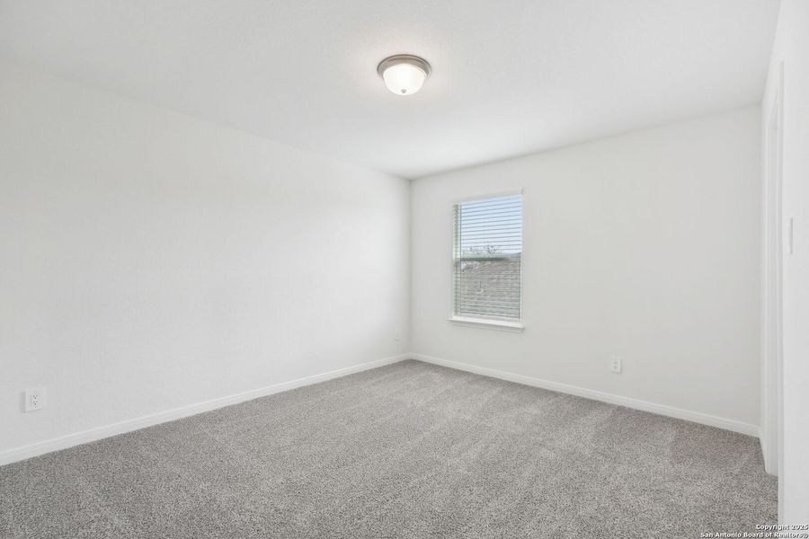 Spacious, unfurnished interior of a new home in Carmel Ranch, Schertz (Image 53).