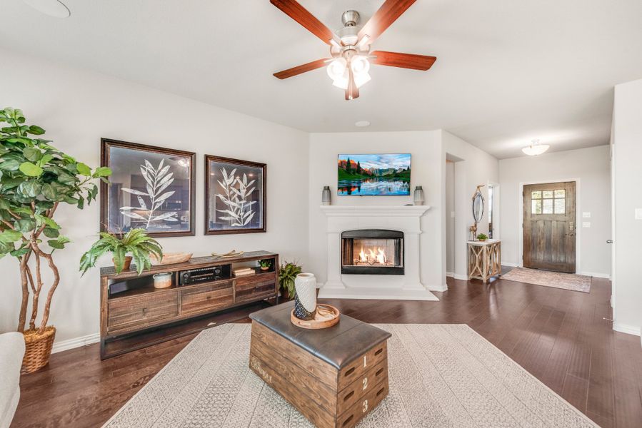 Furnished interior view inside a new home in Oak Valley, Terrell (Image 41).