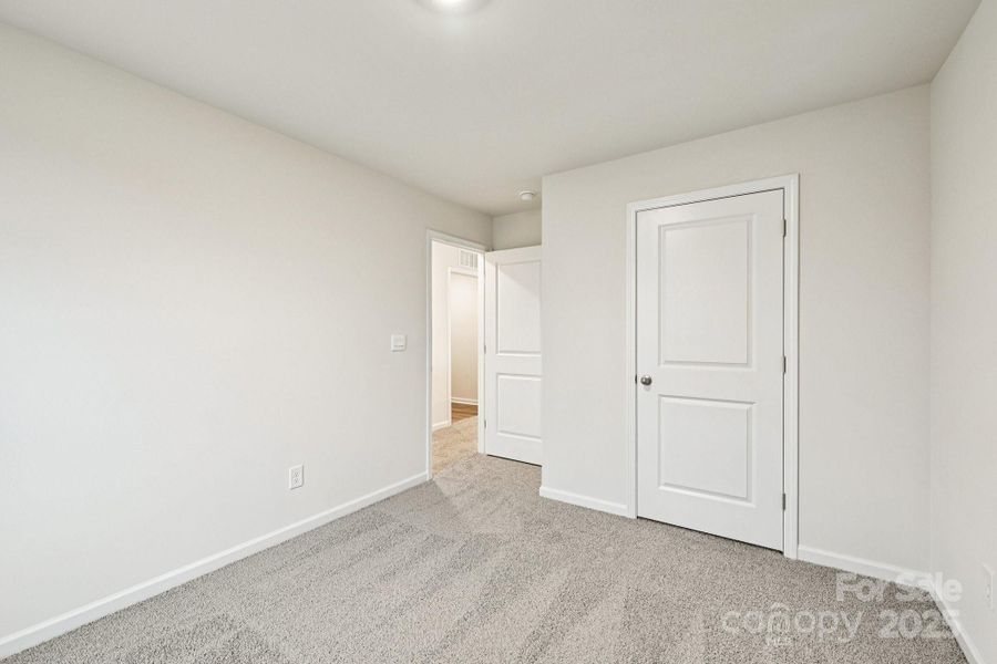 Spacious, unfurnished interior of a new home in Laurelbrook, Sherrills Ford (Image 19).