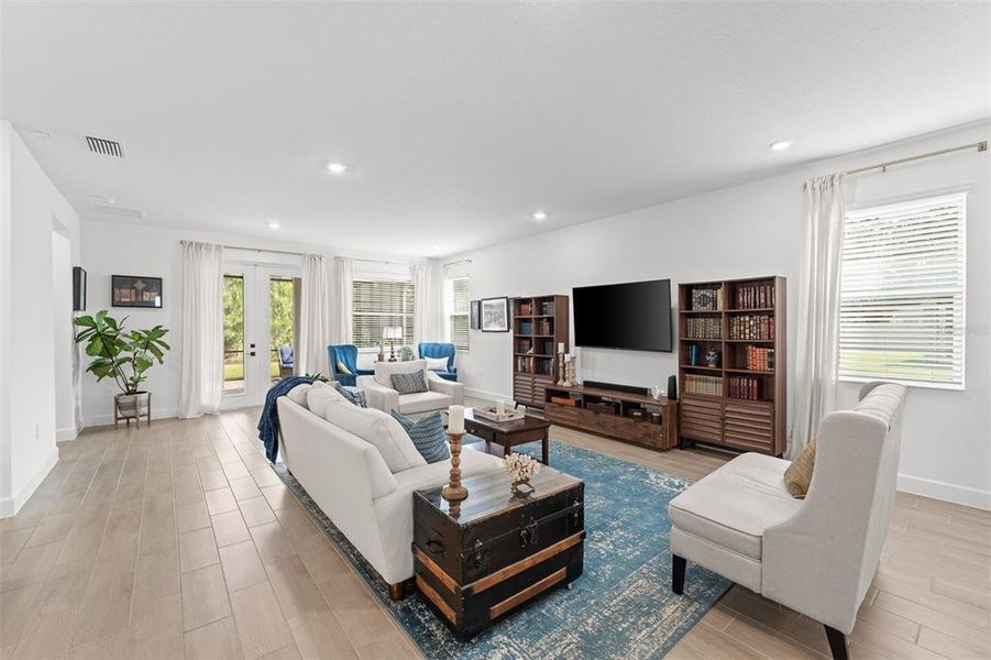 Furnished interior view inside a new home in , Clermont (Image 32).
