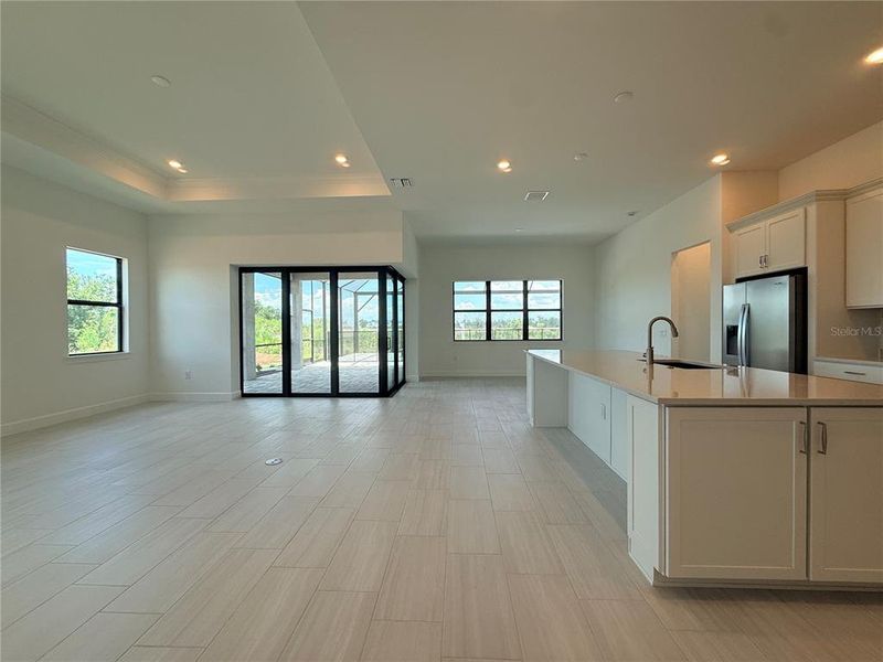 Spacious, unfurnished interior of a new home in Del Webb Catalina, Lakewood Ranch (Image 19).