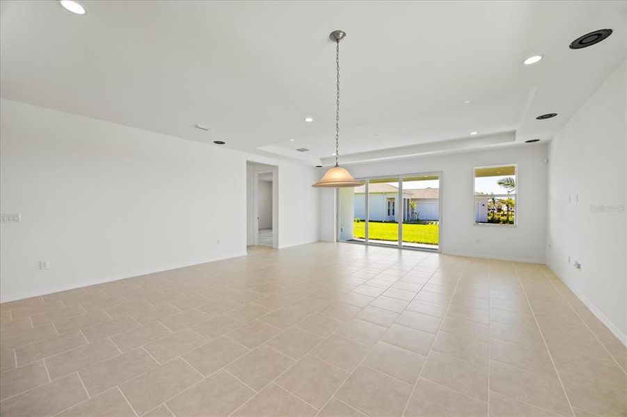 Spacious, unfurnished interior of a new home in , Punta Gorda (Image 26).