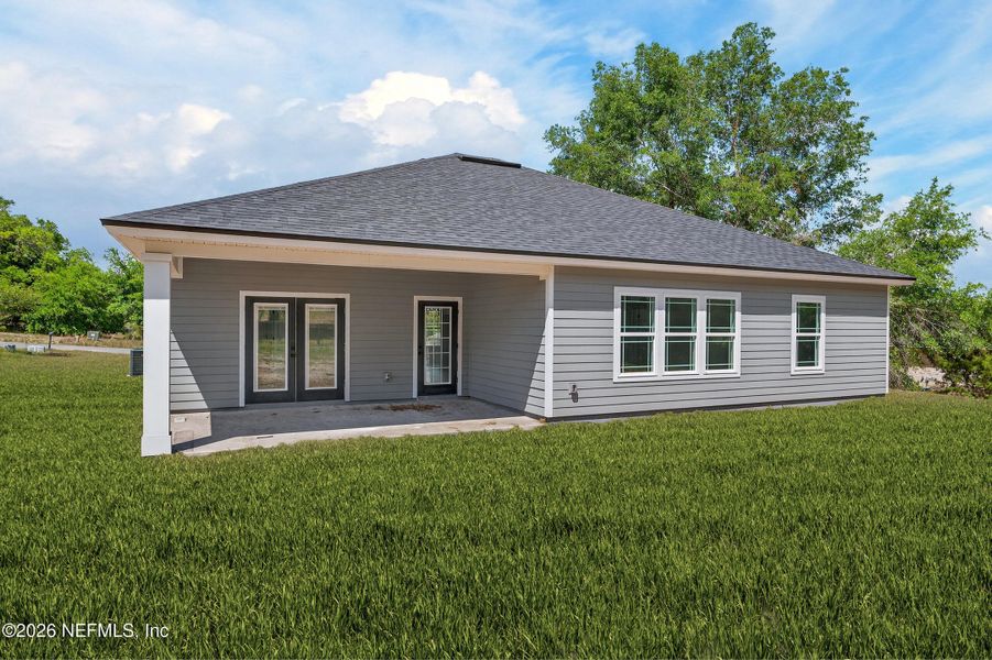 Exterior details and patio area of a home in , Keystone Heights (Image 4).