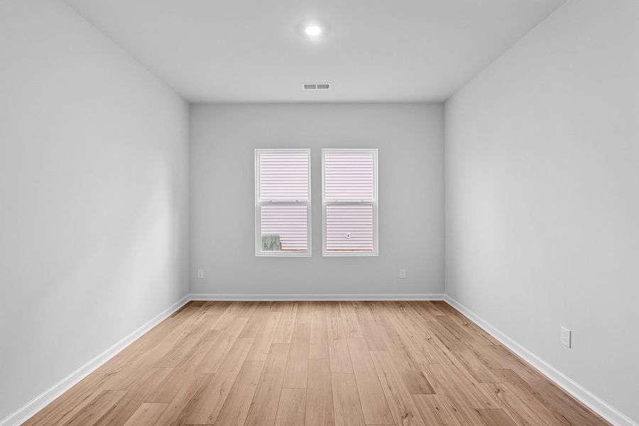 Spacious, unfurnished interior of a new home in Bell West, Kernersville (Image 19).