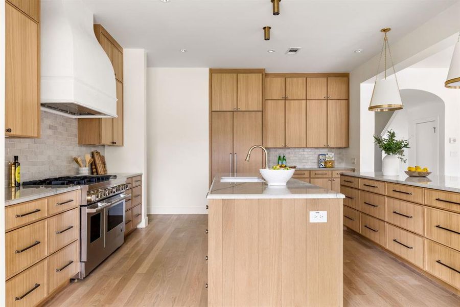 Furnished interior view inside a new home in , Dallas (Image 30). Furnished interior view inside a new home in , Dallas (Image 30).